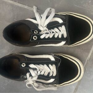 Vans Old Skool Men’s 6/ women’s 7.5